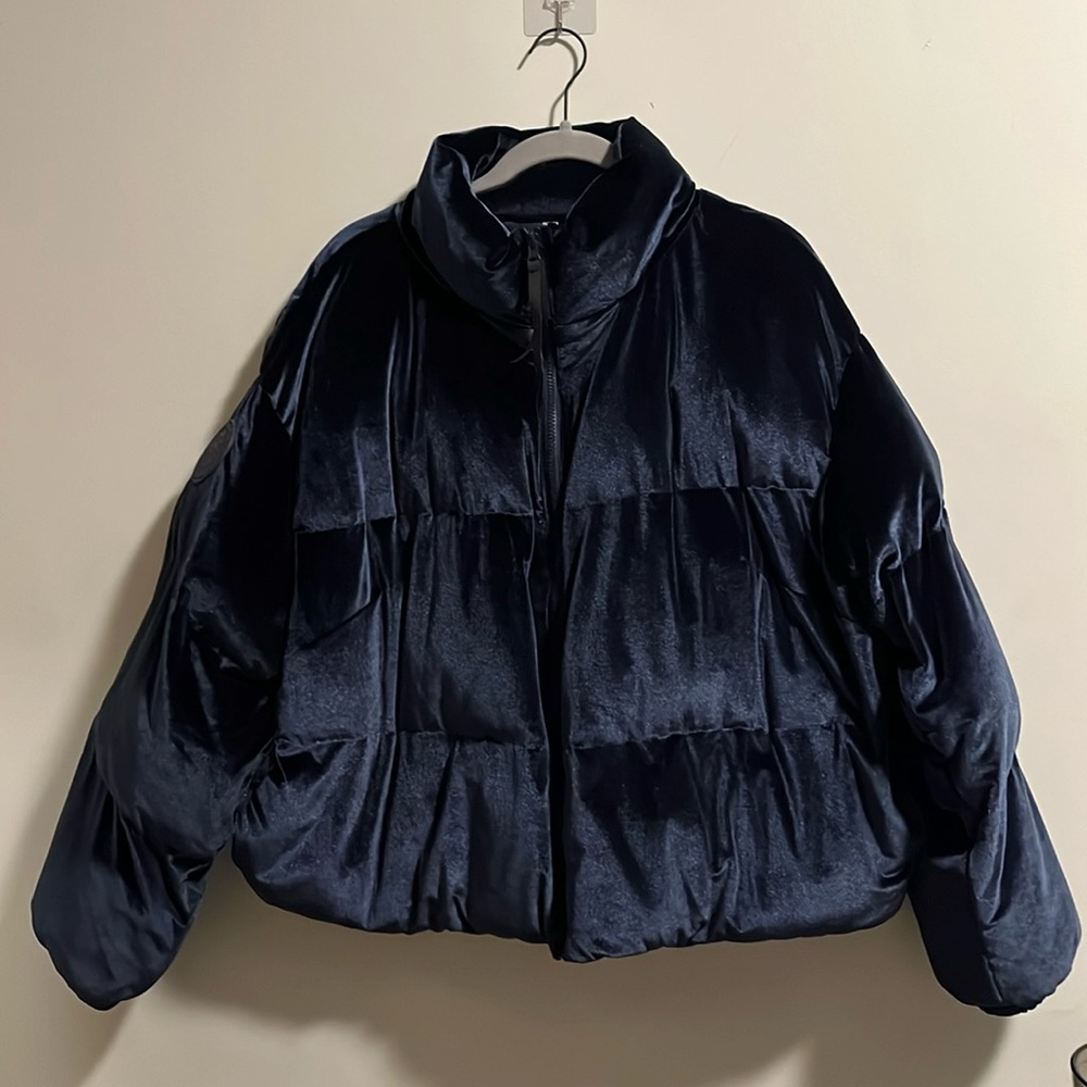 Wander Velour Puffer Jacket